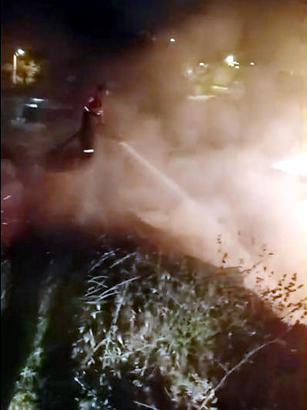 Kuru otluk alan yangını korkuttu