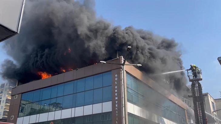 Bursa’da tekstil atölyesinin çatı katında yangın