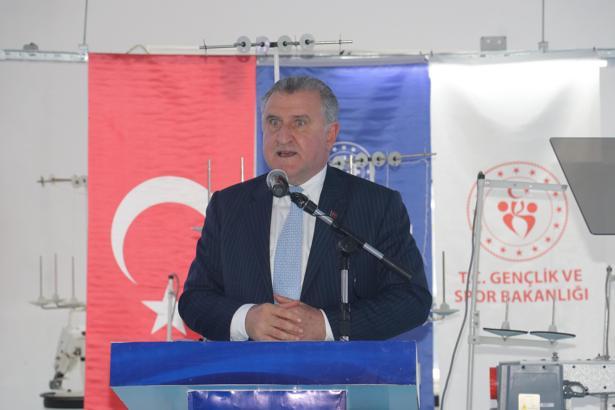 Bakan Kacır: Türkiye'nin 81 şehrini kalkınma yolculuğuna dahil ettik (2)