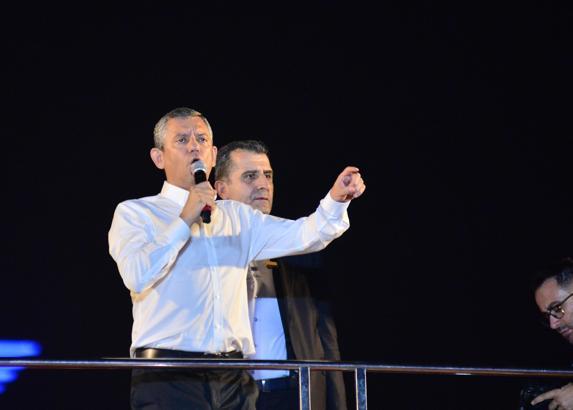 CHP Genel Başkanı Özel: Zeydan başkan, 250 bin hemşerin sana sahip çıkıyor