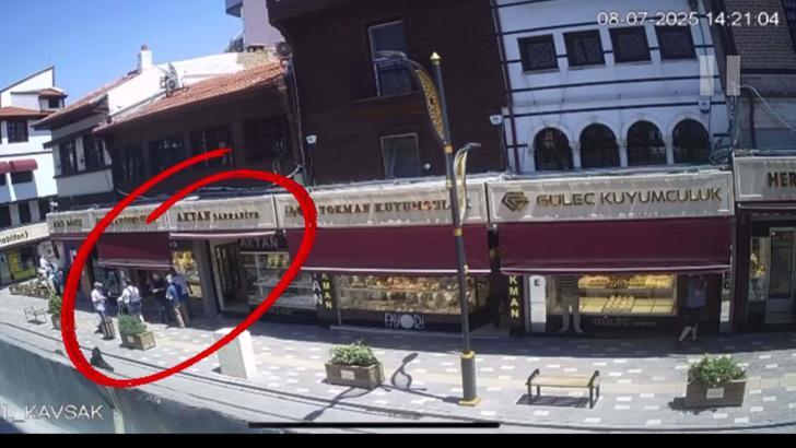 Telefon dolandırıcılarından polis kurtardı