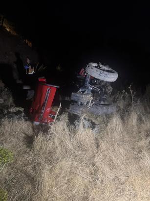 Şarampole devrilen traktörün sürücüsü öldü