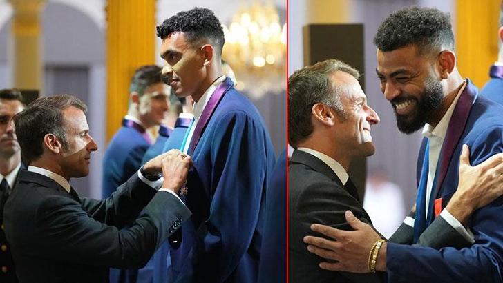 Fenerbahçe’nin olimpiyat şampiyonu Fransız voleybolcuları Macron tarafından ödüllendirildi