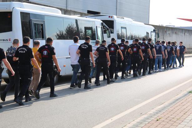 Kocaeli merkezli 19 ilde dolandırıcılık operasyonu; 38 gözaltı (2)