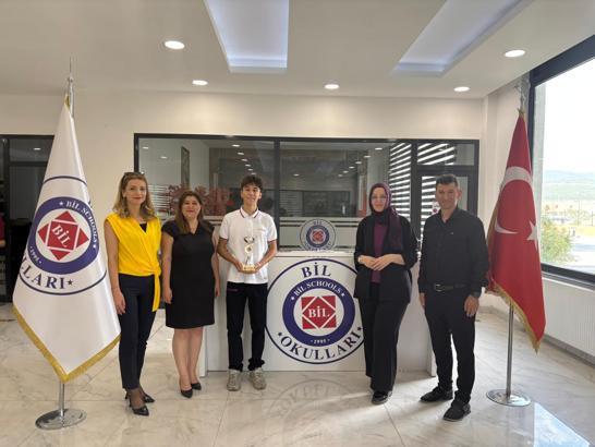 Tavşanlı BİL Koleji öğrencisi Batu Aydınlı LGS birincisi oldu