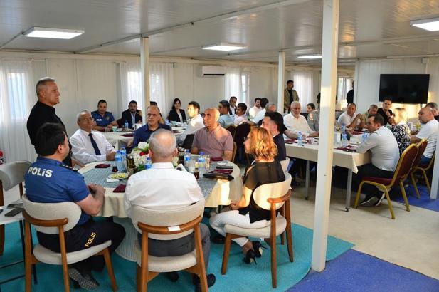 Hatay’da tayini çıkan emniyet personellerine veda yemeği düzenlendi