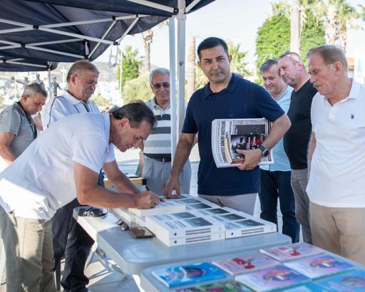 Kuşadası’nda yazarlar şenliği başladı