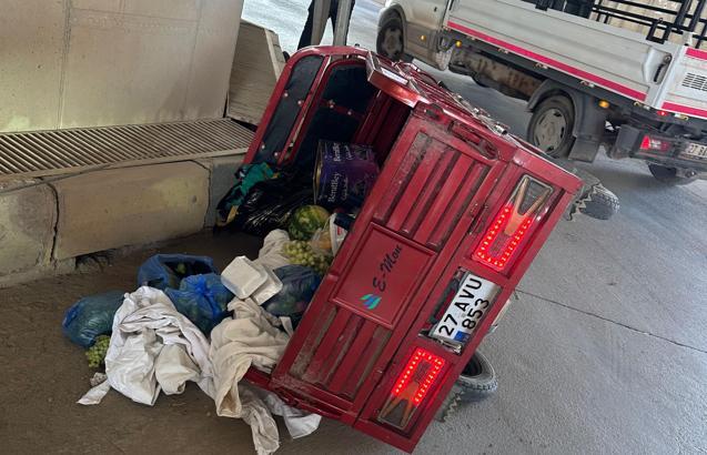 Gaziantep’te motosiklet devrildi:4 yaralı