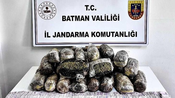 Batman’da, derin dondurucuya gizlenmiş 15 kilo skunk ele geçirildi
