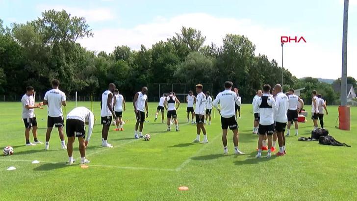 Beşiktaş günün ilk antrenmanını gerçekleştirdi