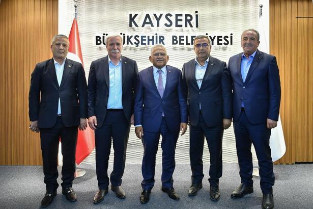 Başkan Büyükkılıç’tan 5 ilçe belediye başkanıyla ‘yatırım’ değerlendirmesi