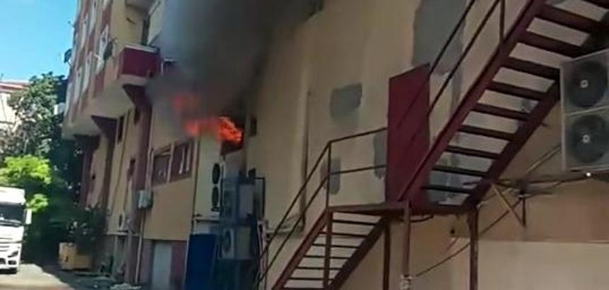 İstanbul- Avcılar'da market deposunda yangın