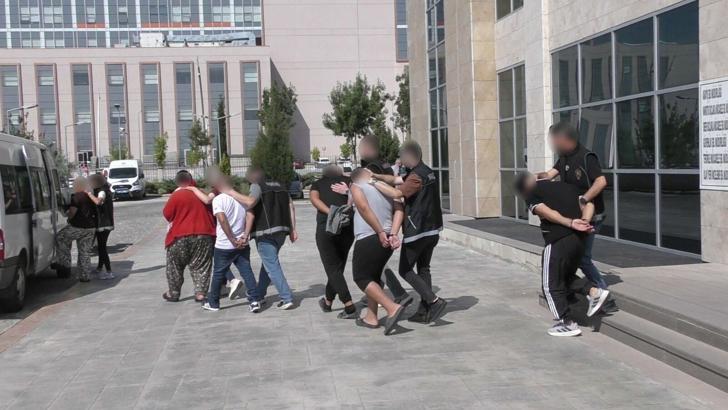 Uşak’ta uyuşturucu operasyonuna 5 tutuklama