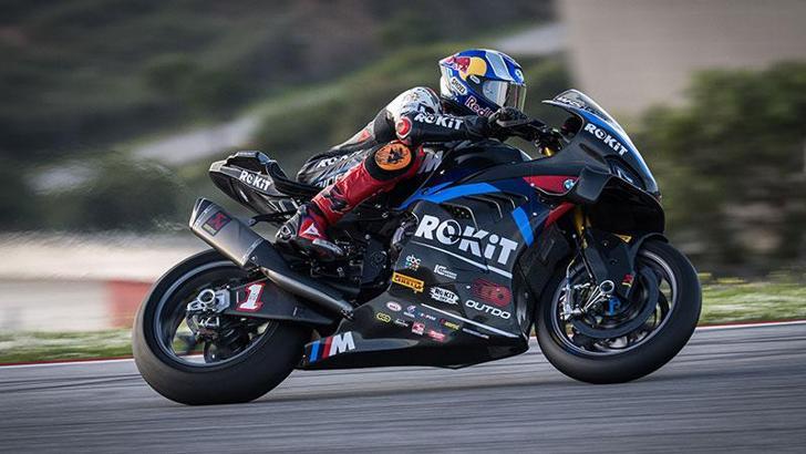 Toprak Razgatlıoğlu haftaya galibiyetle başladı