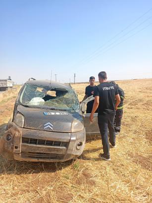 Mardin’de tarlaya devrilen hafif ticari aracın sürücüsü yaralandı