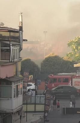 İstanbul - Atatürk Havalimanı'nda otluk alanda çıkan yangın söndürüldü