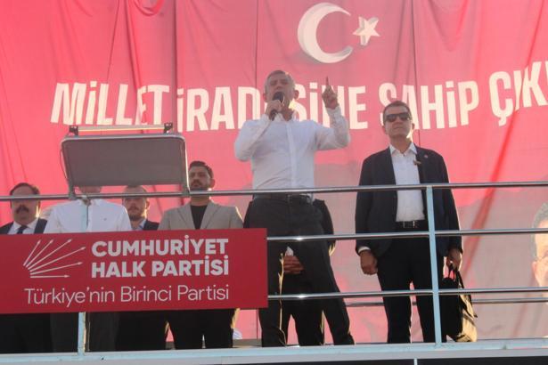 Özgür Özel: Biz barışın da demokrasinin de teminatıyız