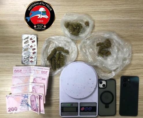 İzmir'de asayiş ekipleri, bir haftada 585 kişiyi yakaladı