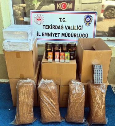 Kaçak tütün ürünleri ele geçirildi, 2 gözaltı