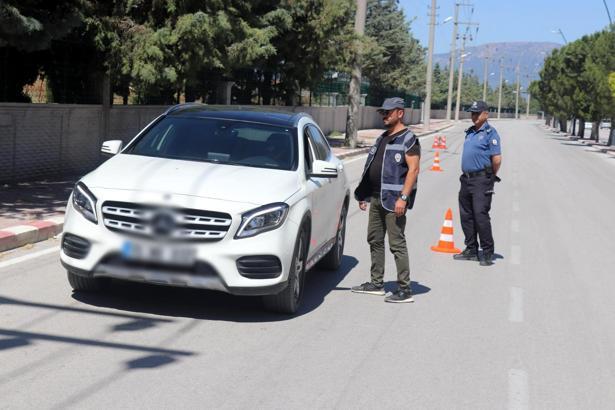 Burdur'da 15 günde 16 bin 588 kişi sorgulandı