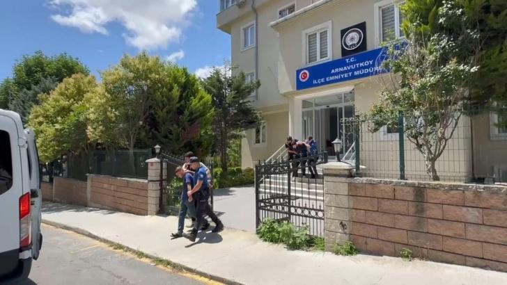 İstanbul- Arnavutköy'de iş yerine silahlı saldırı gerçekleştiren 2 şüpheli yakalandı