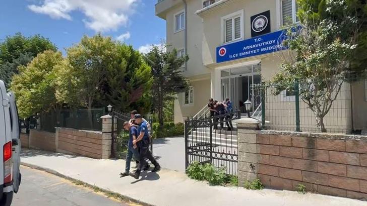Arnavutköy'de iş yerine silahlı saldırı gerçekleştiren 2 şüpheli yakalandı