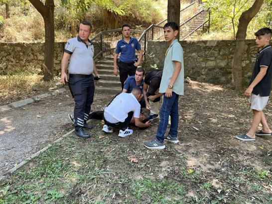 Kar maskeli saldırgan, 16 yaşındaki Ayhan'ı kesici aletle başından yaraladı