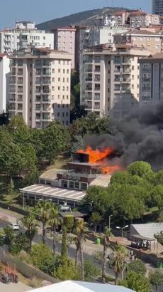 İstanbul- Ataşehir'de balık restoranında çıkan yangın söndürüldü