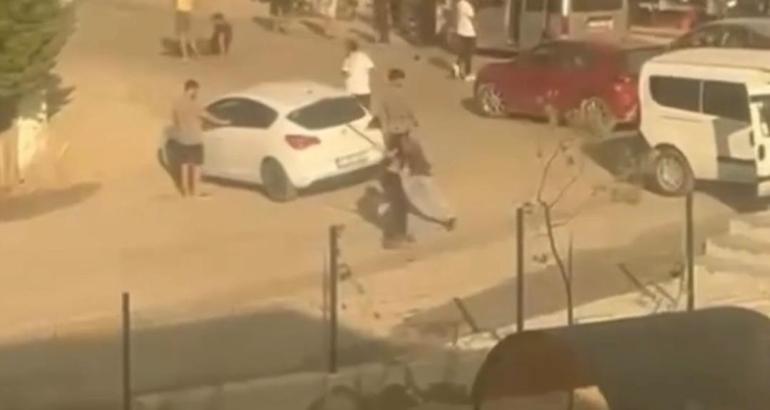 Hatay’da kaza sonrası sopalı kavga kamerada