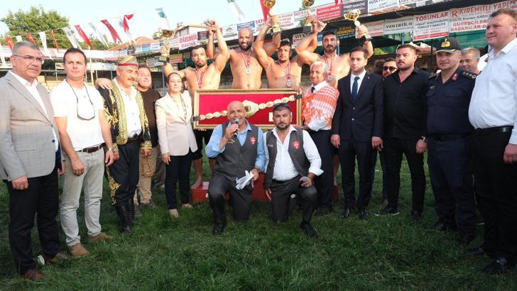 Altınyayla'da Orhan Okulu başpehlivan oldu