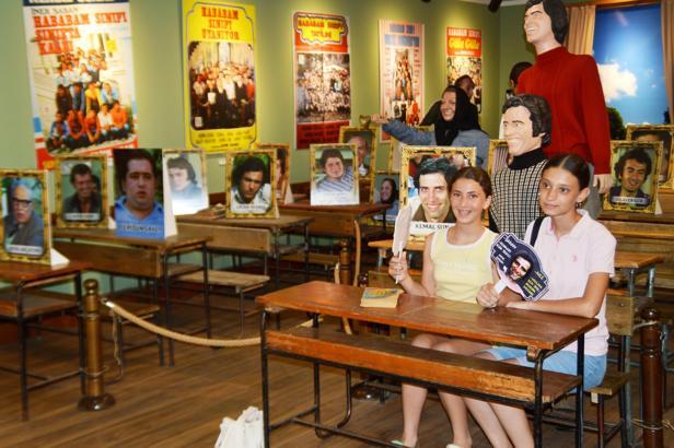 'Hababam Sınıfı'na ziyaretçi akını