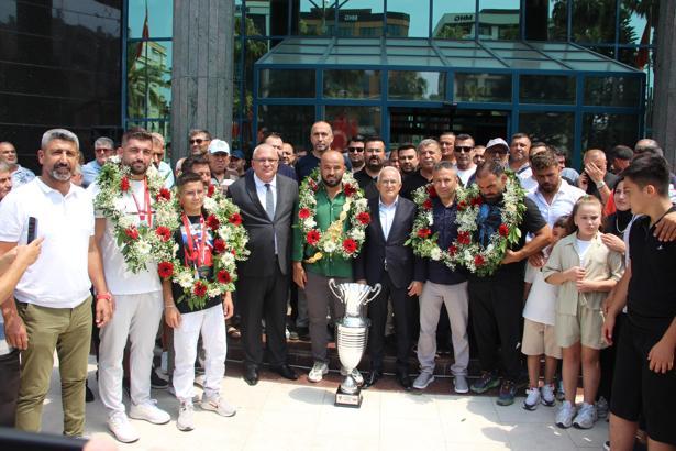 Kırkpınar Başpehlivanı Okulu, coşkuyla karşılandı