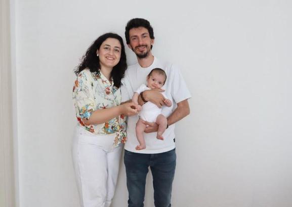 Yangında ölen anne ve bebeği, çatıya çıkmak isterken dumandan zehirlenmiş