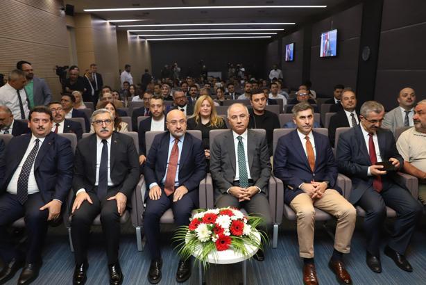 AK Parti'li Ala: 15 Temmuz gecesi Türkiye, uçurumun kenarından alınmıştır