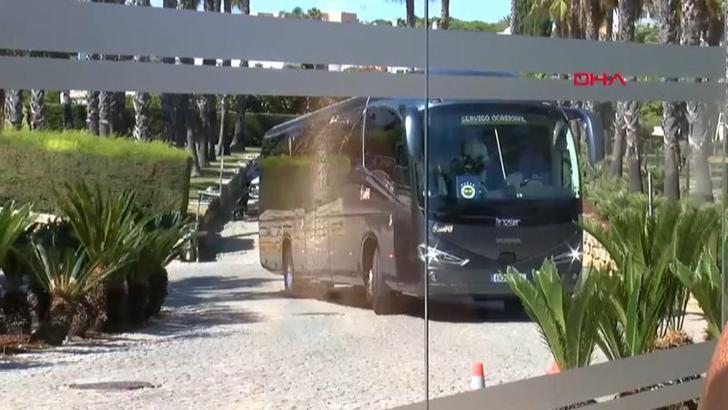 Fenerbahçe kamp için Portekiz’e ulaştı