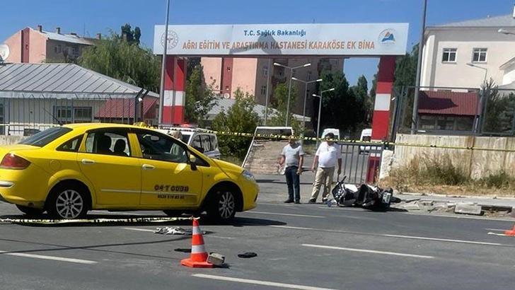 Taksi ile motosiklet çarpıştı: Karı-koca hayatını kaybetti