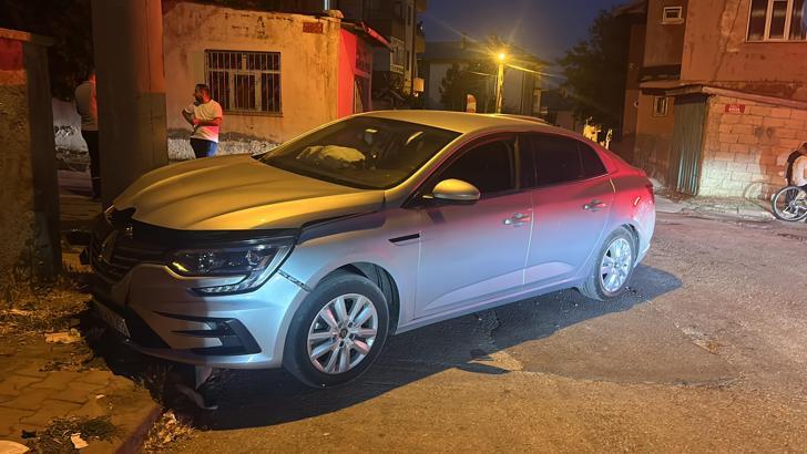 Sivas'ta iki otomobil çarpıştı: 6 yaralı