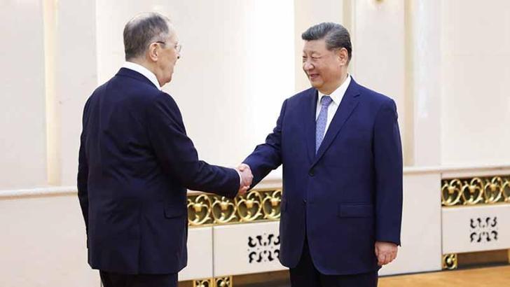 Çin Cumhurbaşkanı Şi, Rusya Dışişleri Bakanı Lavrov’u kabul etti