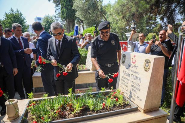 15 Temmuz şehidi polis memuru için anma töreni