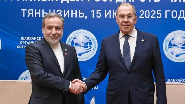 Rusya ve İran dışişleri bakanları bir araya geldi