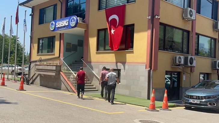 ‘Kendimi yakacağım’ dedi, ekipleri görünce benzini motosikletine doldurdu