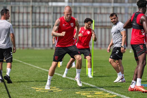 Samsunspor, Drongelen ile 2028 yılına kadar sözleşme uzattı