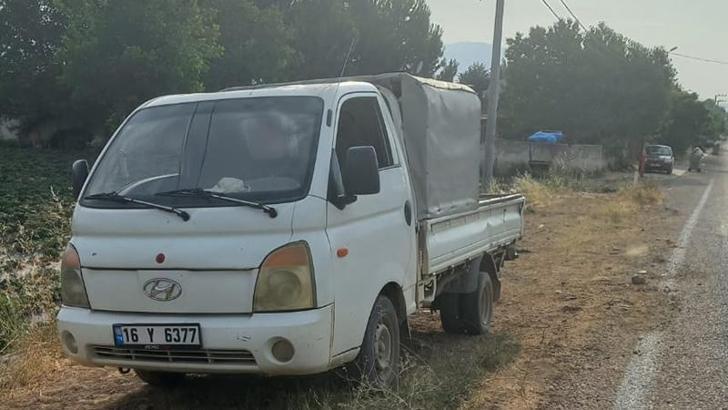 Mevsimlik işçi seyir halindeki kamyonetin kasasından düşüp, yaralandı
