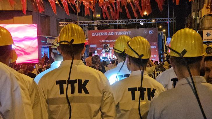 Madencilerden ‘demokrasi nöbeti’