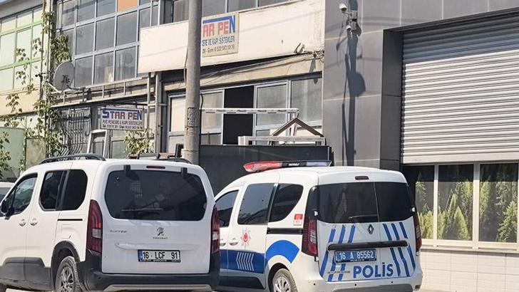 Pencereyi beğenmedi, yapan kişinin iş yerini kurşunladı