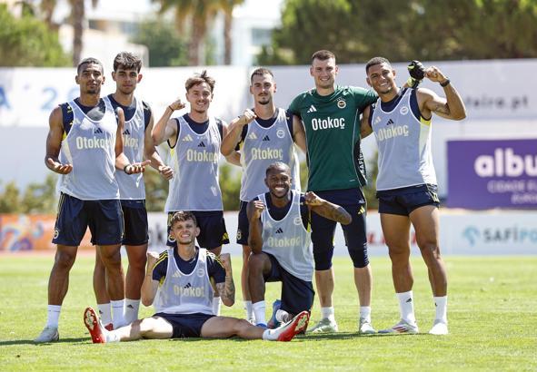 Fenerbahçe günü tek antrenmanla tamamladı