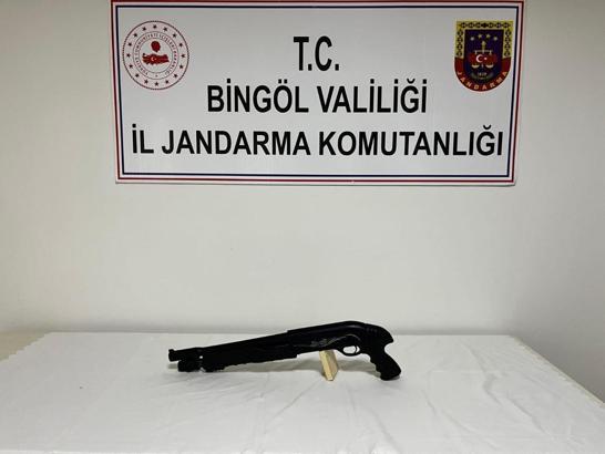 Bingöl’de ruhsatsız silah operasyonunda 4 gözaltı