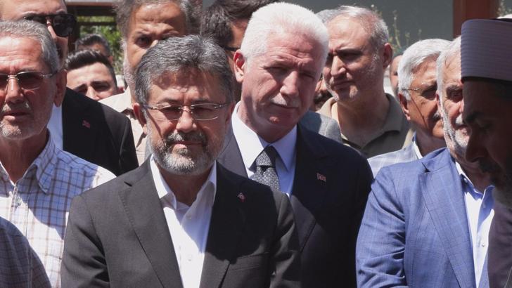 İstanbul- Bakan Yumaklı'nın kayınvalidesi son yolculuğuna uğurlandı