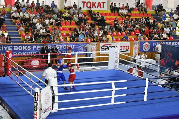 Türkiye Minikler Ferdi Boks Şampiyonası Tokat’ta başladı