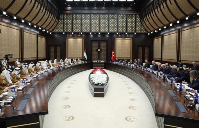 Cumhurbaşkanı Erdoğan, BAE Devlet Başkanı Al Nahyan'ı resmi törenle karşıladı (2)